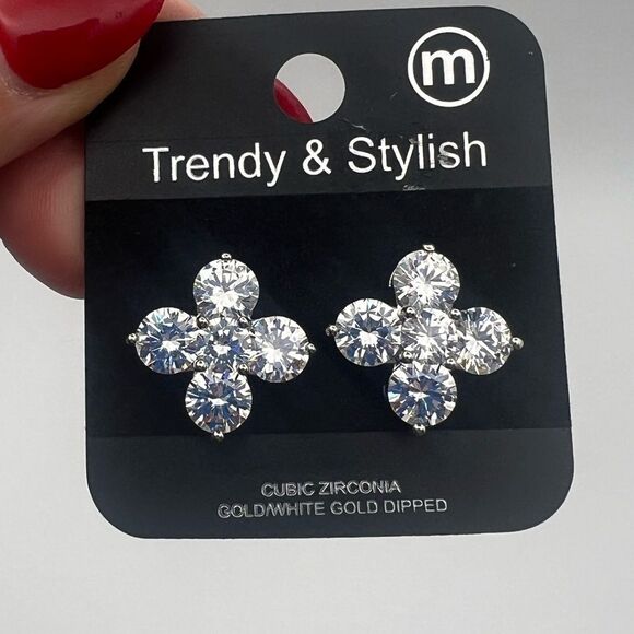 White Gold dipped Flower Cluster (Clover) Stud Earrings - Picture 4 of 8